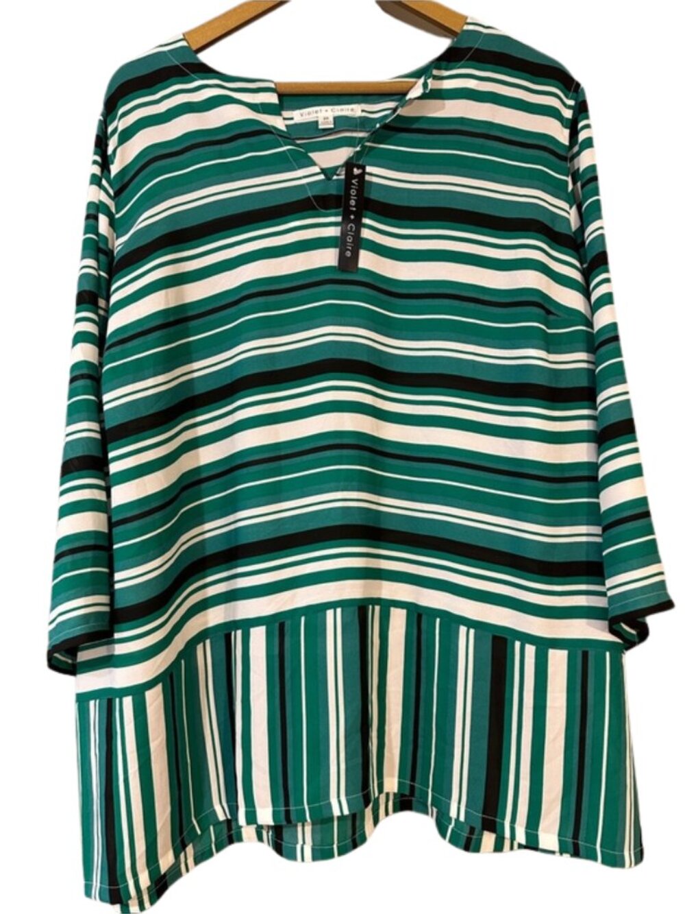 NWT Violet & Claire 2XL Emerald Green Striped Blouse Plus Size Flowy Tunic Top